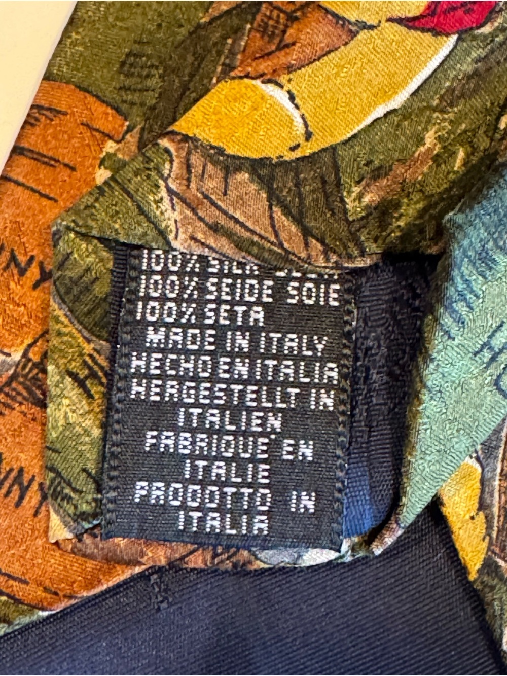 Disney Store Winnie the Pooh Silk Tie Vintage Italy 100% Silk Character Tie - Picture 6 of 7
